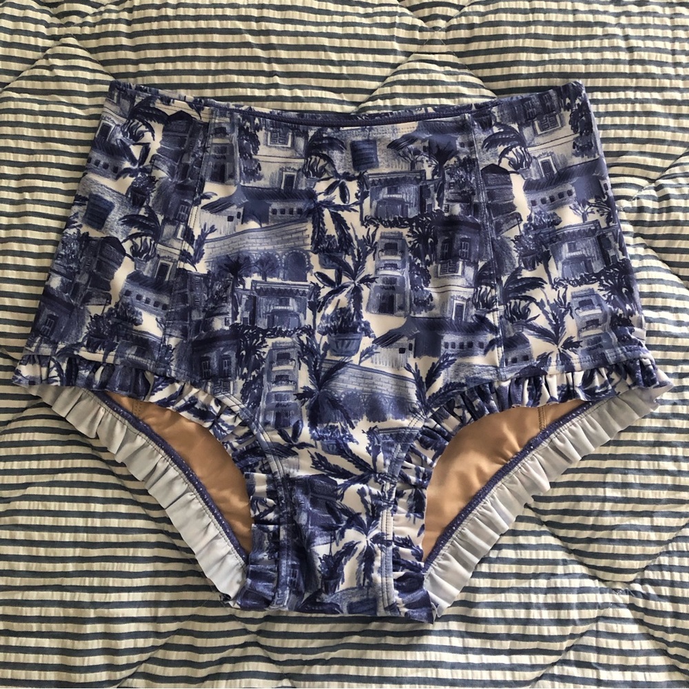 Kortni Jeane Large Island Living All Ruffled Up Bottoms NWOT